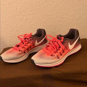 Nike Women's Athletic Shoes - Pink and Gray